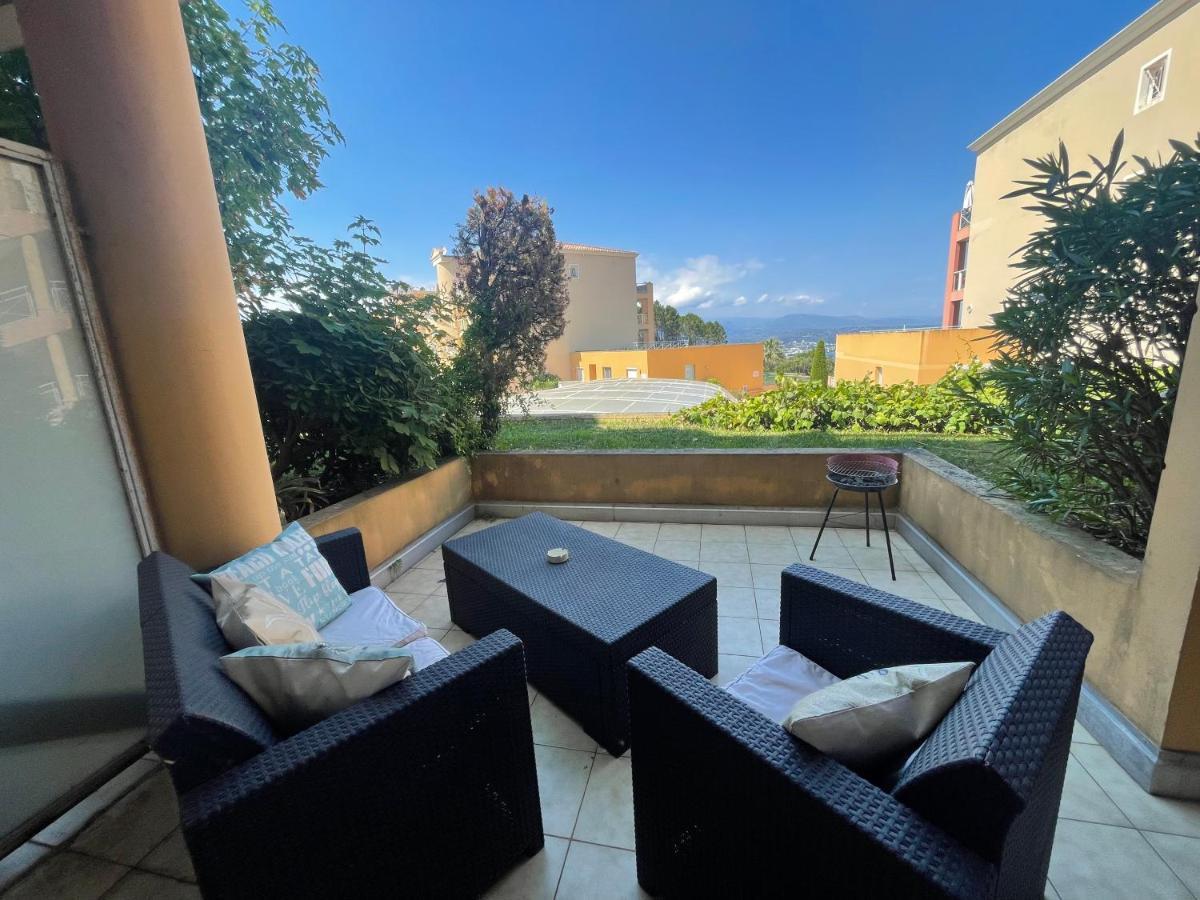 Appartement Moderne Tout Confort Theoule-sur-Mer Bagian luar foto